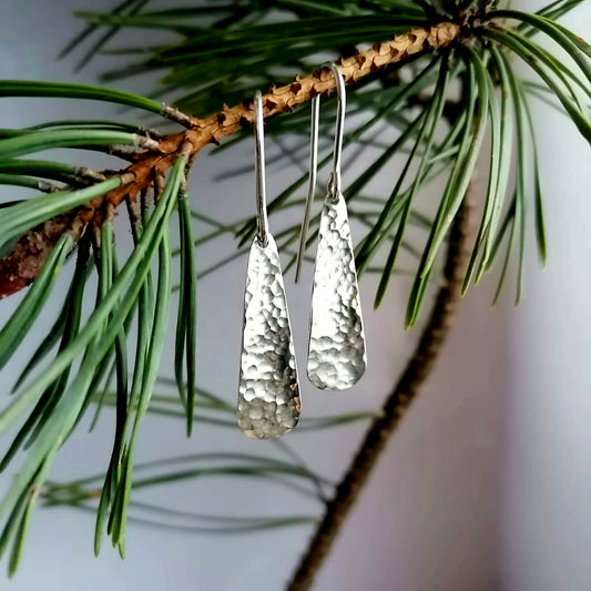 Auskari (earrings)