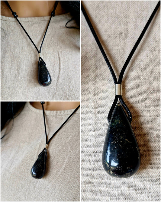 Pendant - magnetite + pyrite (magnetite + pyrite)