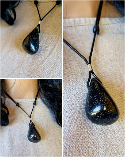 Pendant - magnetite + pyrite (magnetite + pyrite)