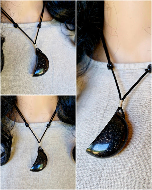 Kulons - magnetīts + pirīts (magnetite + pirite)